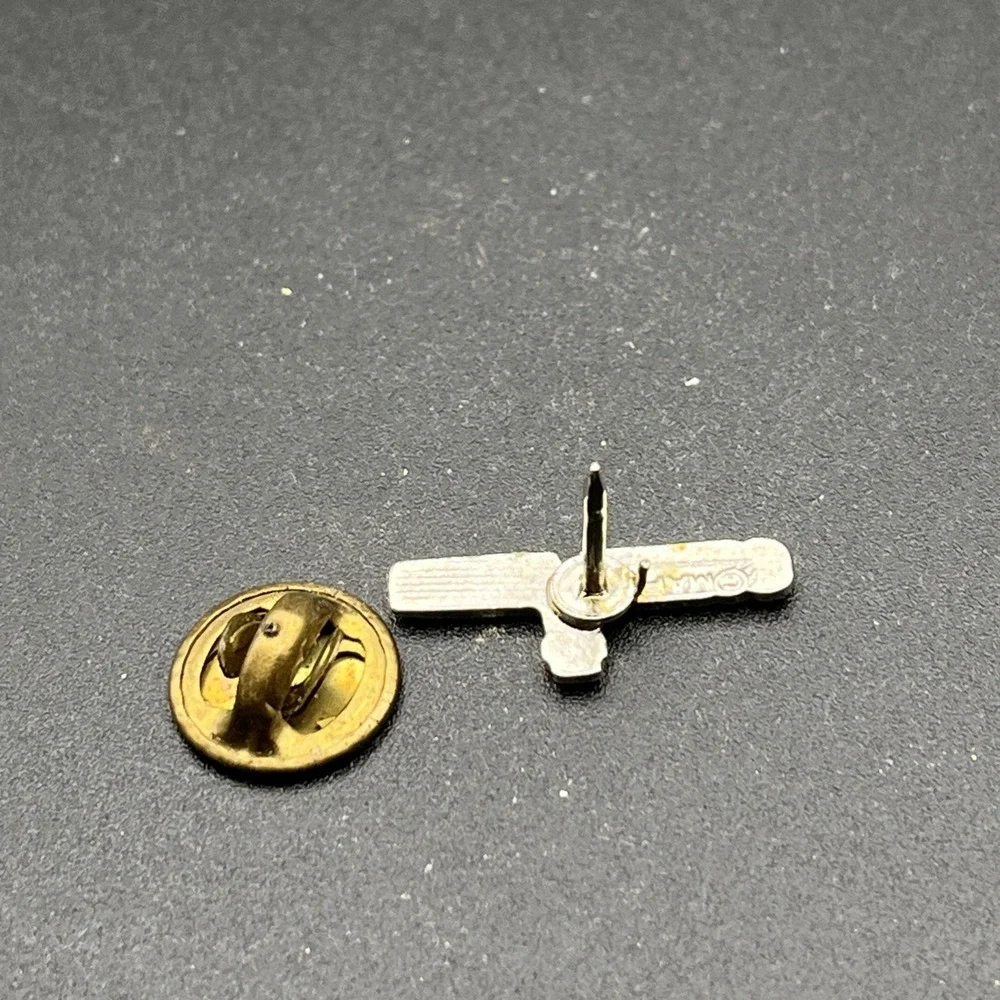 New Mexico Oil‎ Rig United States Of America Lapel Hat Pin